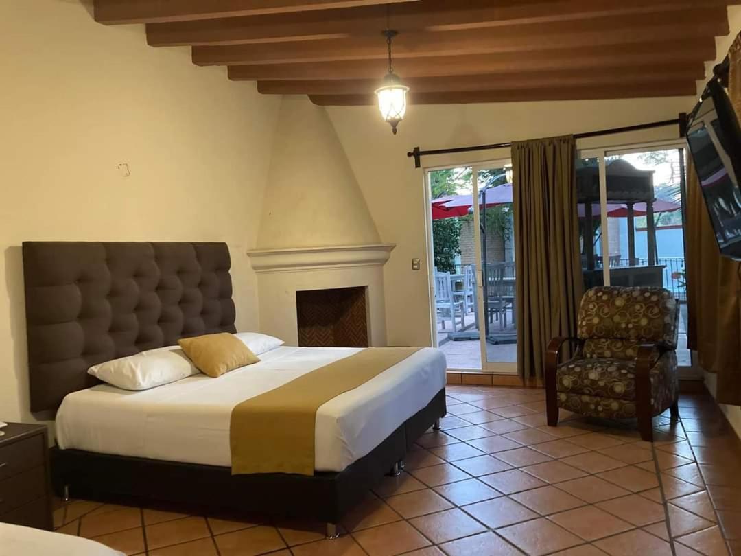 Hotel Maria Emilia Cuernavaca Amatitlan Bagian luar foto